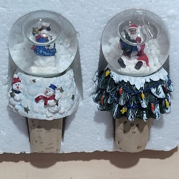Snow Globe Holiday Wine Corks Set of 2 Christmas Tree Santa Claus Wintery Snowma - Picture 8 of 11